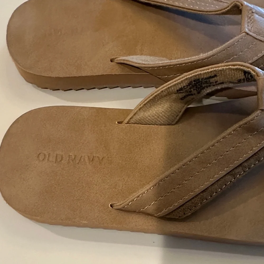 Old Navy Tan Brown Boys Kids Flip Flops